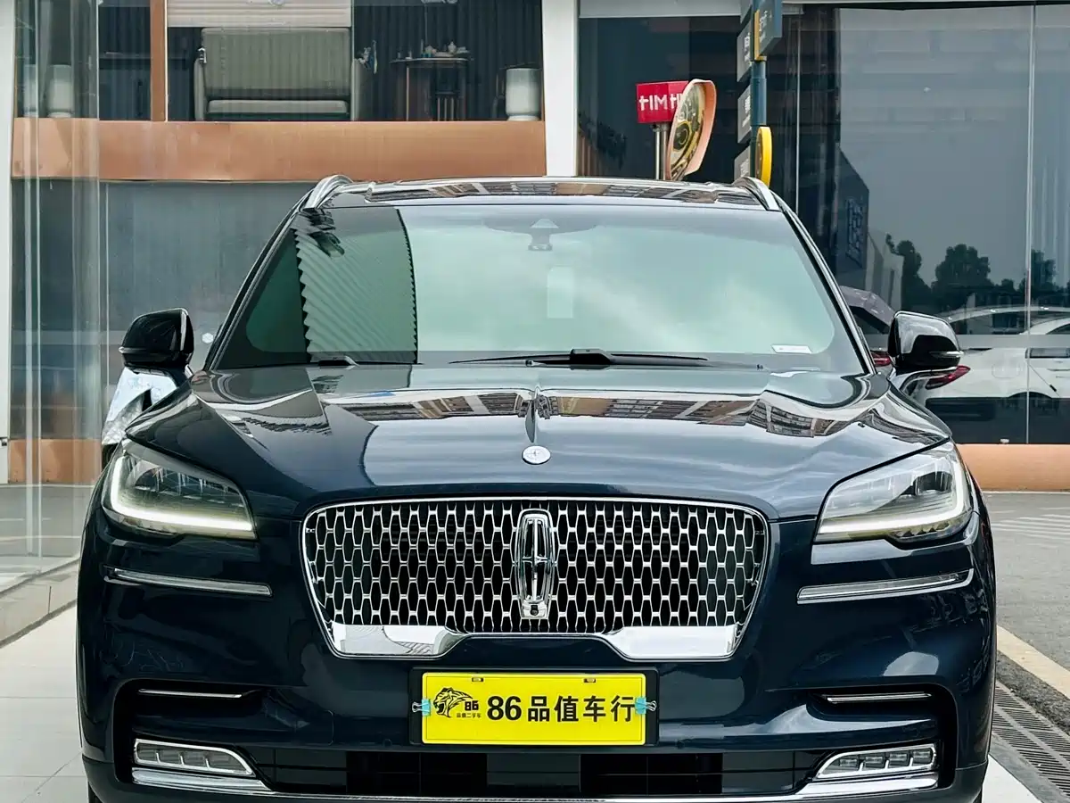 Lincoln Aviator 2023 3.0T V6 AWD Elegance Cruise Edition 6-Seater фото 2