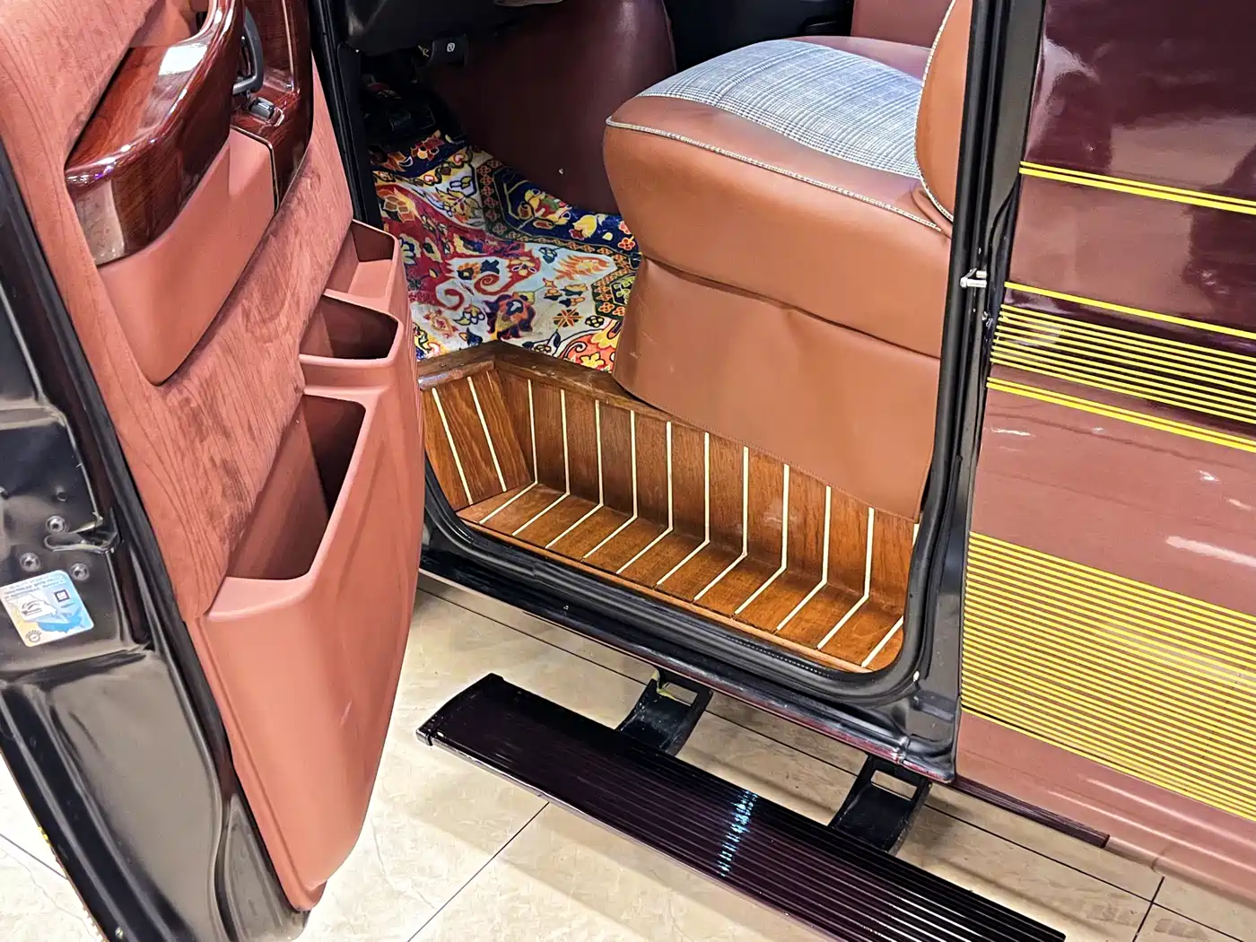 GMC Savana 2015 5.3L AWD Executive Edition фото 26