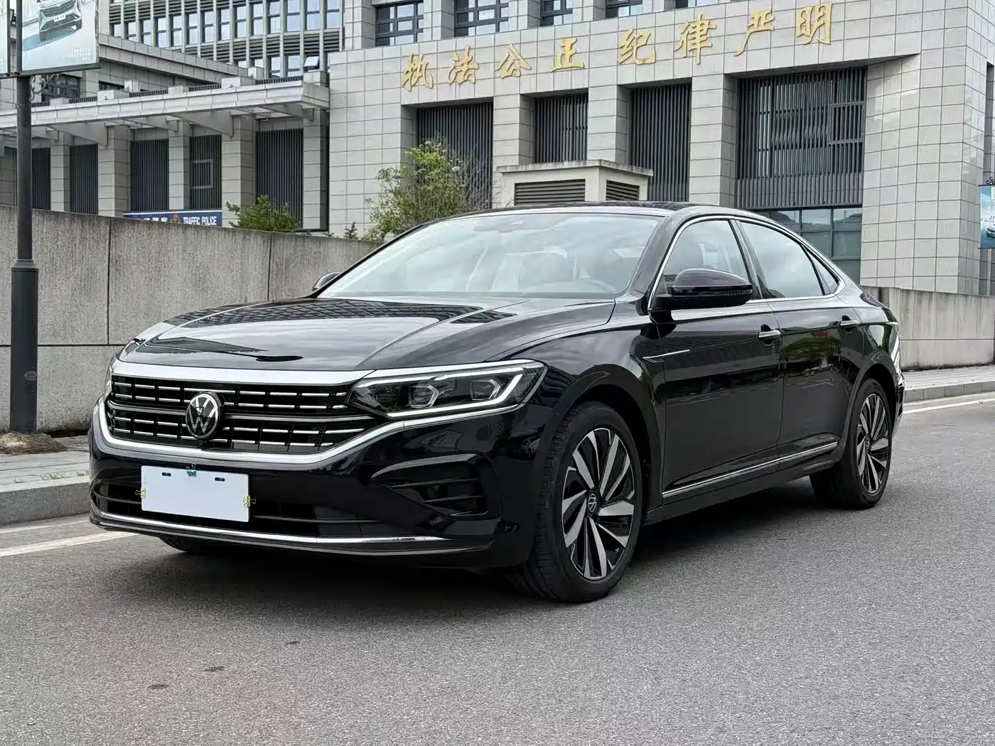 Volkswagen Passat 2025 Outstanding 380TSI Dragon Glory Edition
