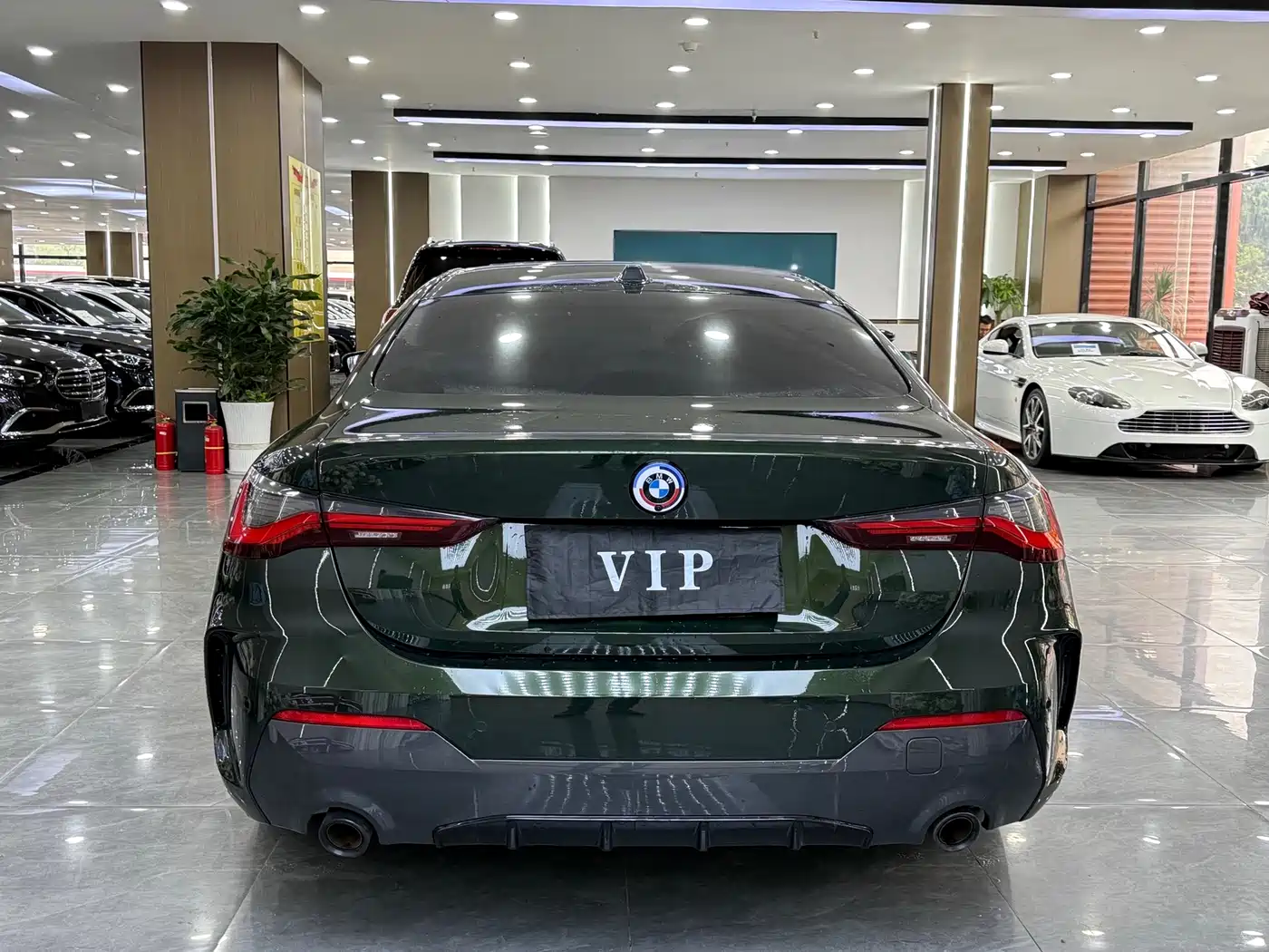 BMW 4 Series 2023 425i M Sport Shadowline Package фото 10