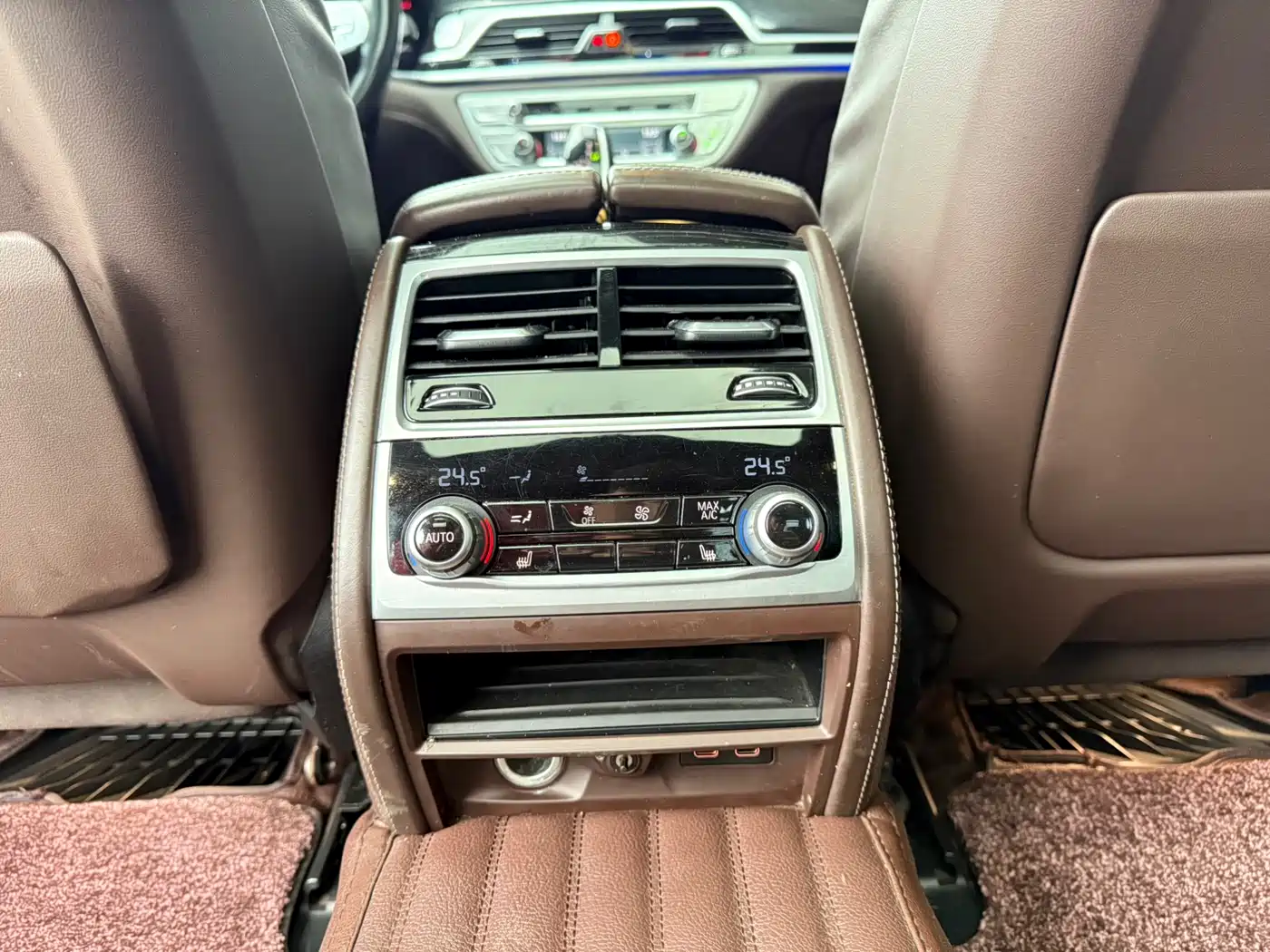 BMW 7 Series 2021 Model 730Li M Sport Package фото 18