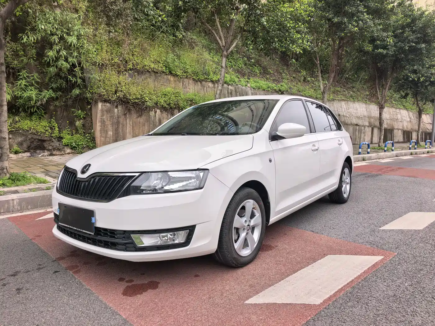 Škoda Skoda Rapid Spaceback 2016 Facelift 1.6L Automatic Innovation Edition
