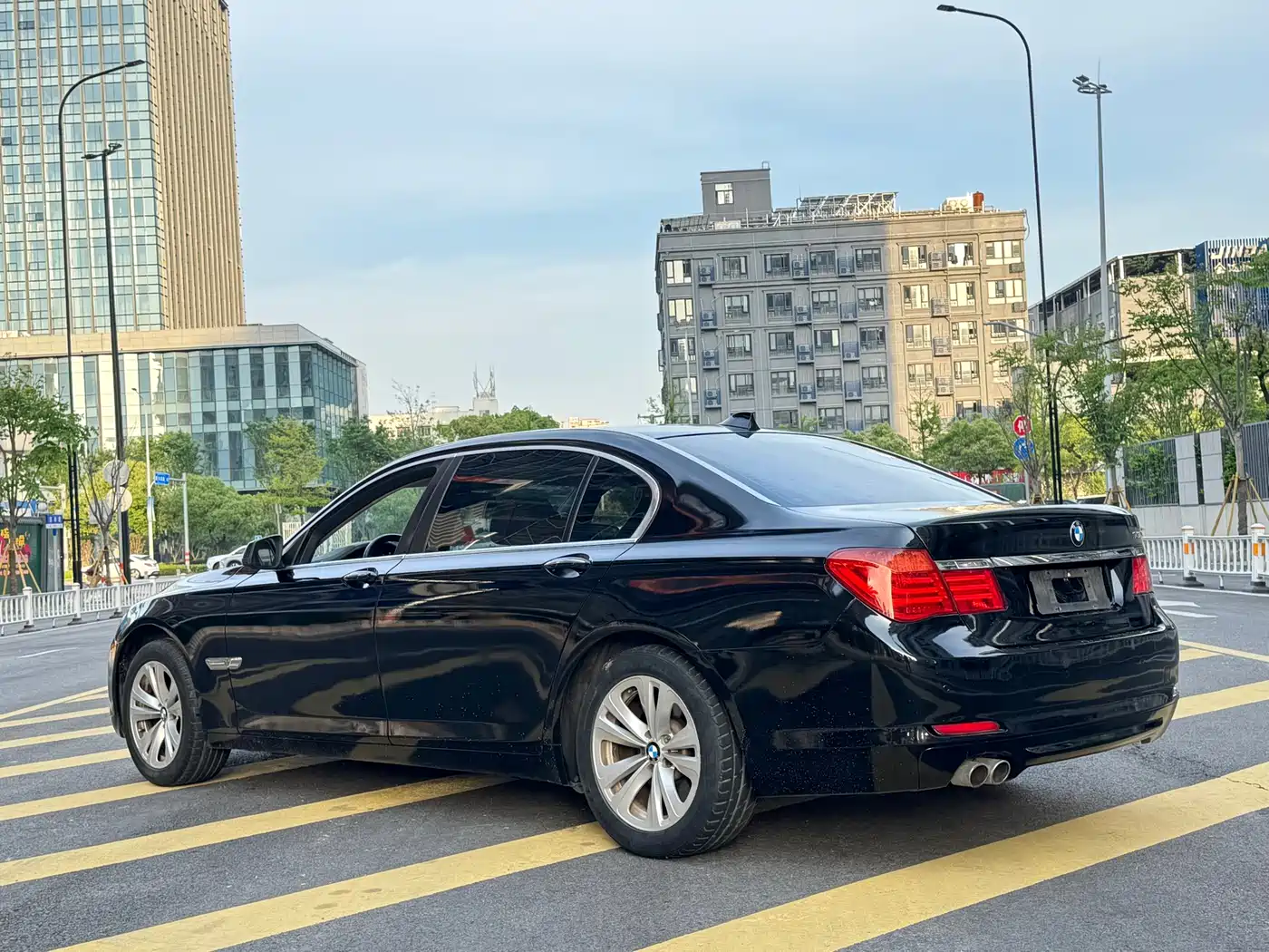 BMW 7 Series 2011 730Li Elegance фото 5