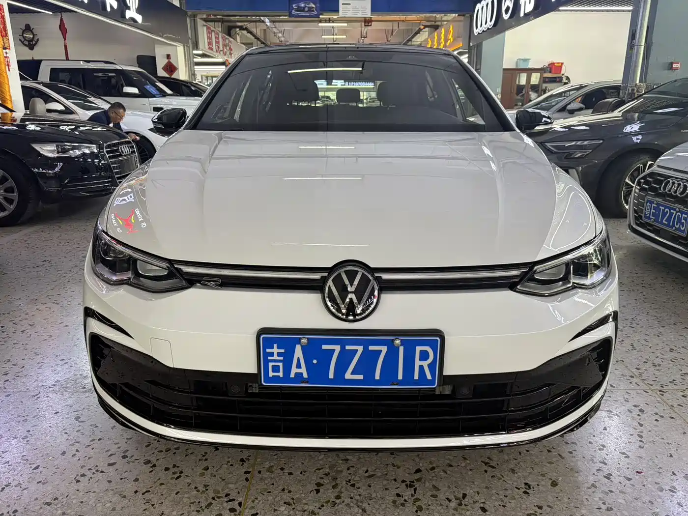 Volkswagen Golf 2021 280TSI DSG R-Line фото 2