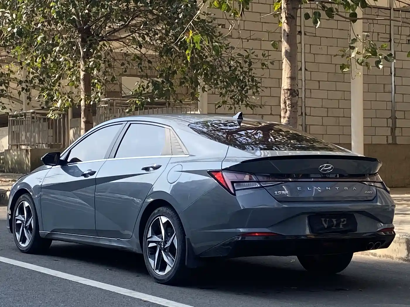 Hyundai Elantra 2022 240TGDi DCT LUX Premium Edition фото 16
