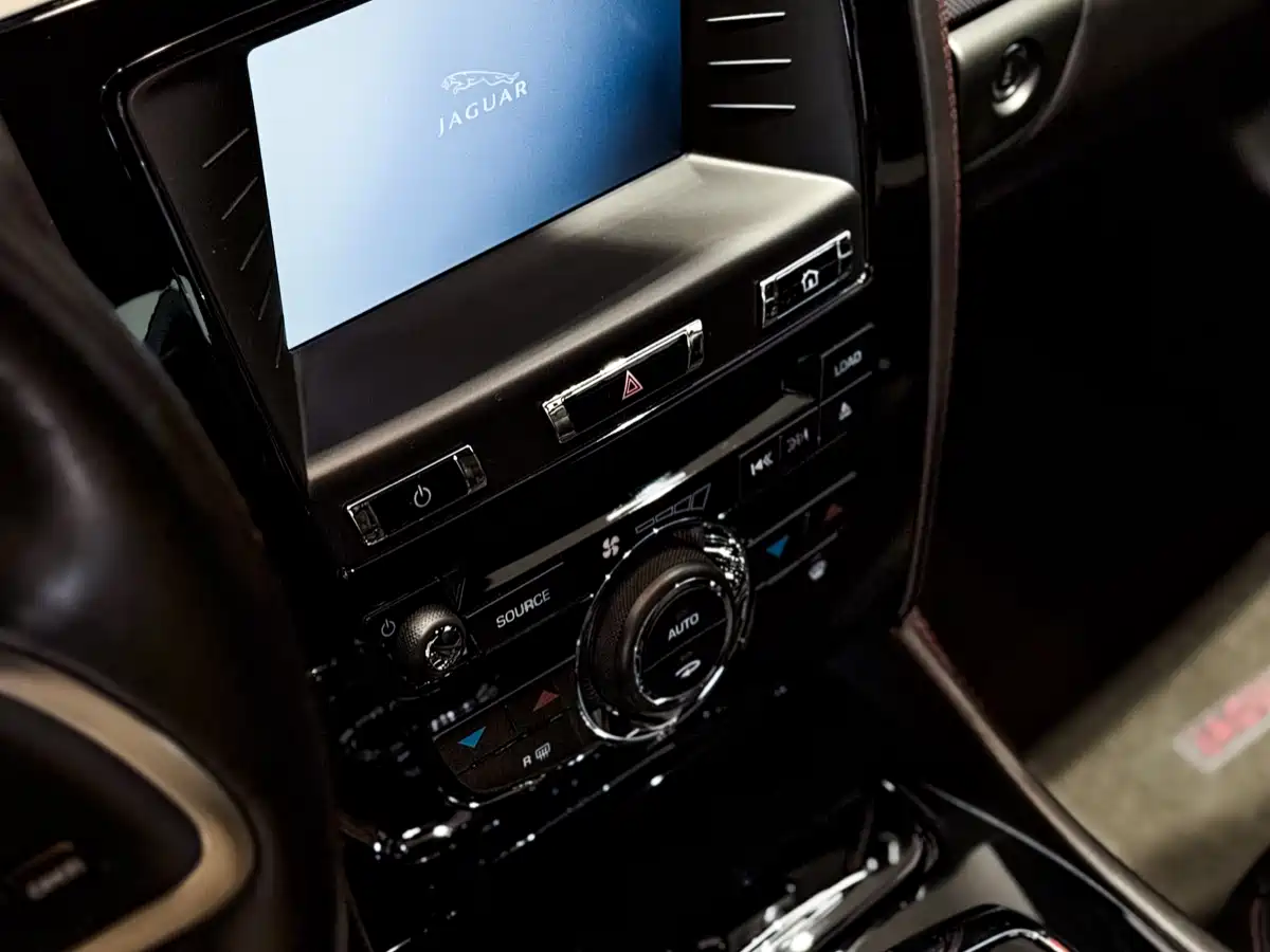 Jaguar XK 2013 XKR 5.0L Masterpiece Limited Edition Coupe фото 16