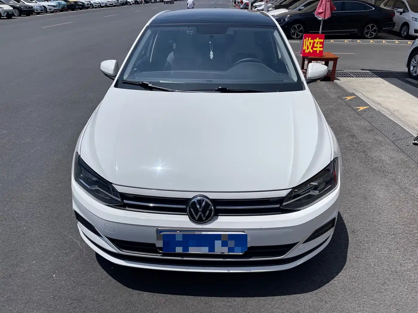 Volkswagen Polo 2021 Plus 1.5L Automatic Colorful Tech Edition фото 2