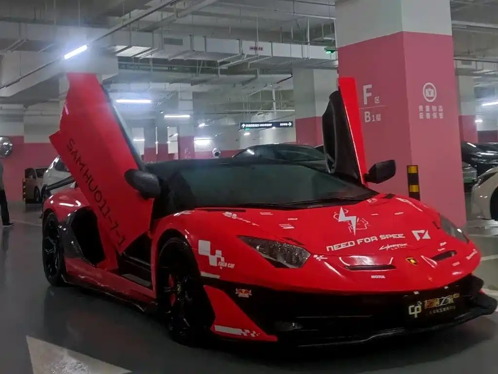 Lamborghini Aventador 2013 2011 LP 700-4