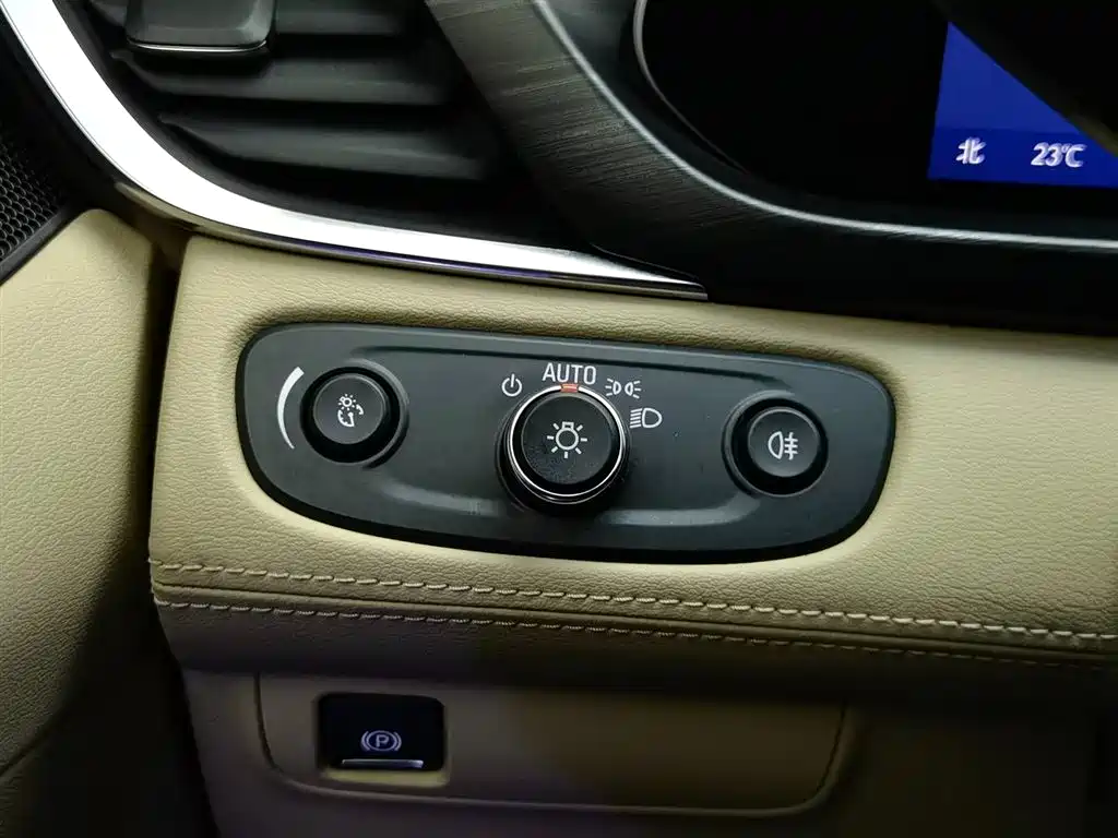 Buick GL8 2023 ES Landmaster Luxury фото 20