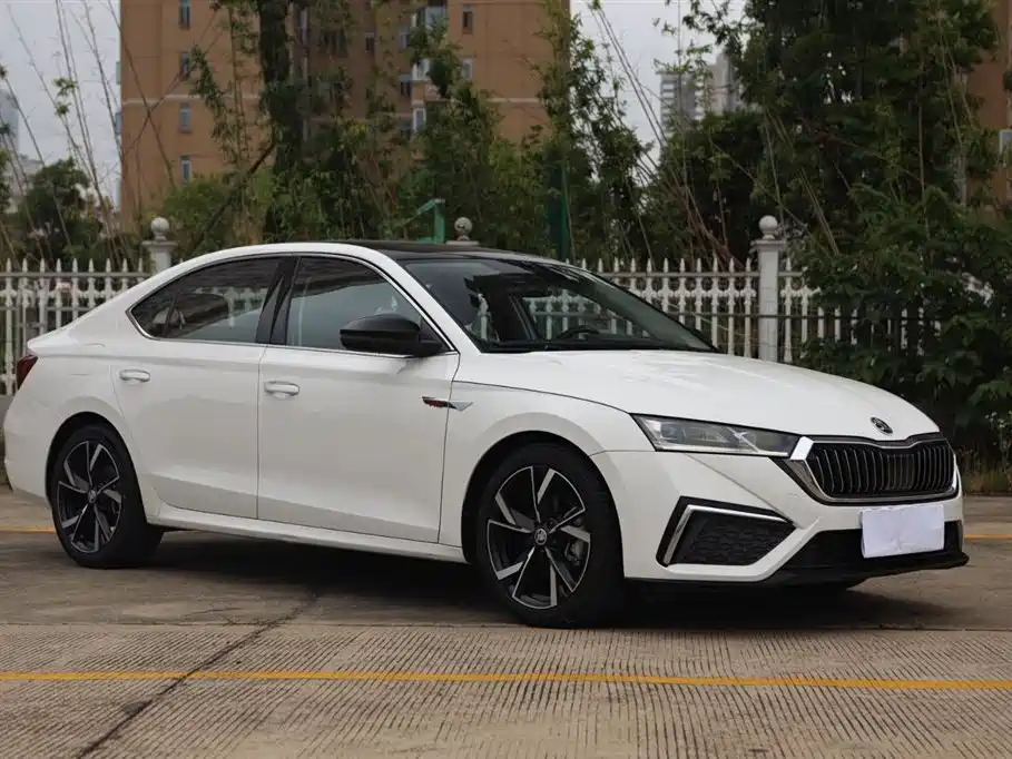 Škoda Octavia 2022 2022 PRO TSI280 Luxury Edition