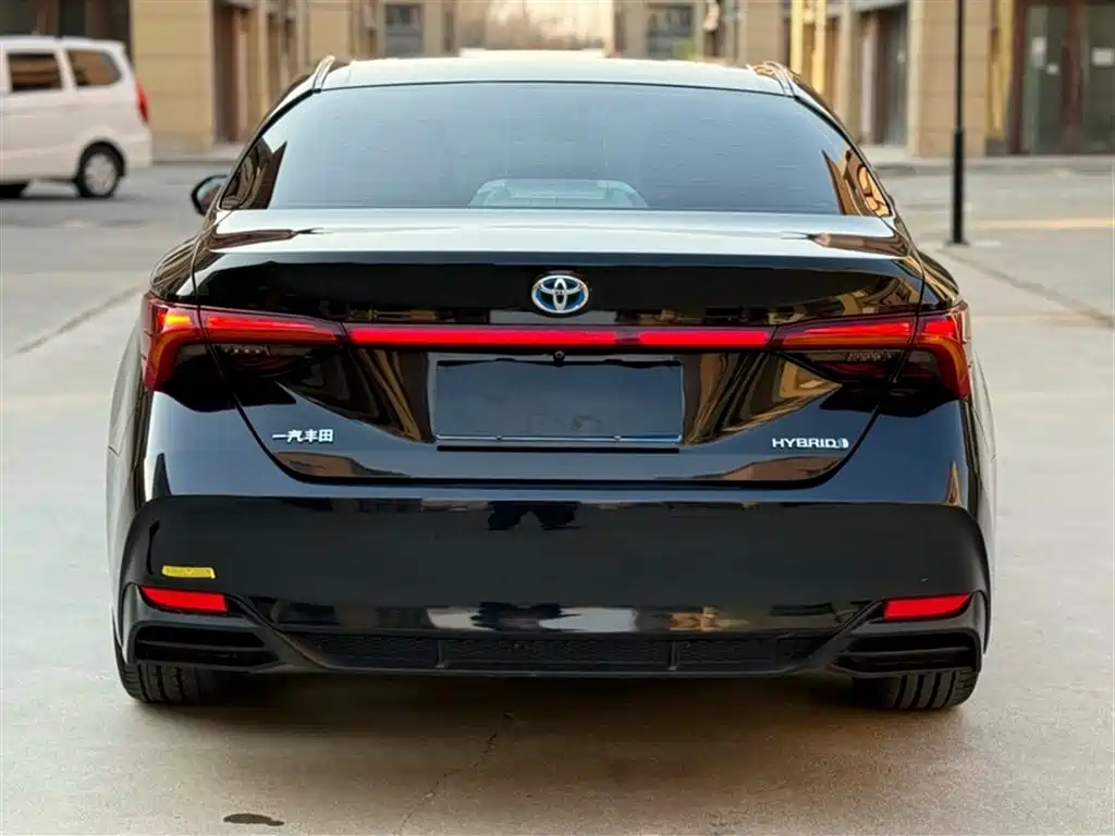 Toyota Avalon 2019 Hybrid 2.5L Luxury Edition China VI фото 7