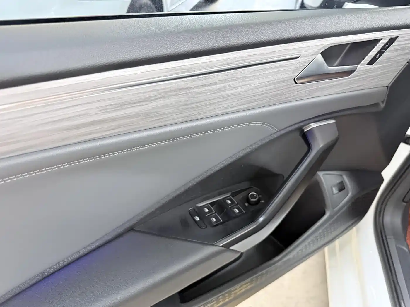 Volkswagen Sagitar 2023 200TSI DSG Soaring Edition фото 9