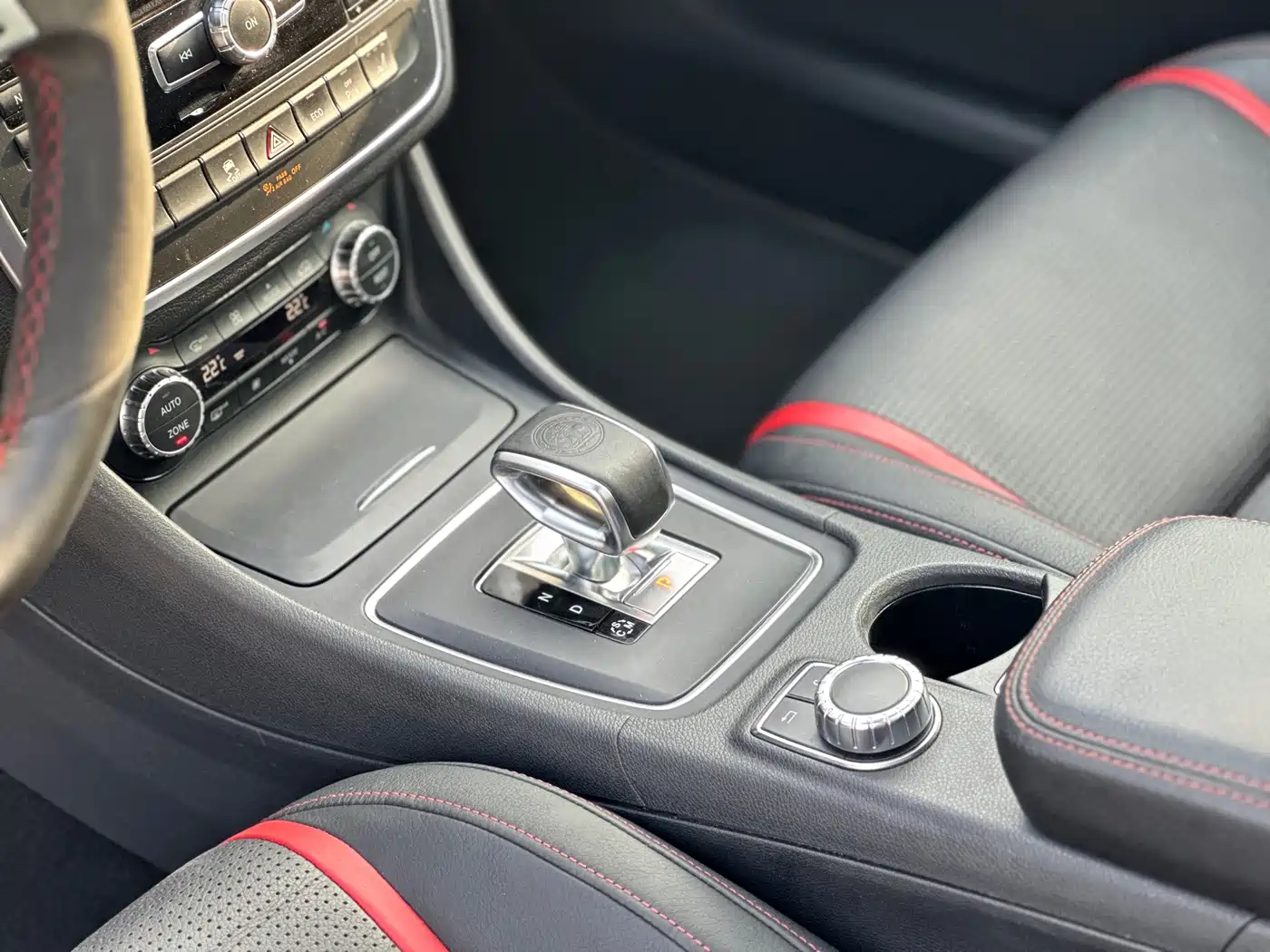 Mercedes-Benz GLA AMG 2015 AMG GLA 45 4MATIC фото 25