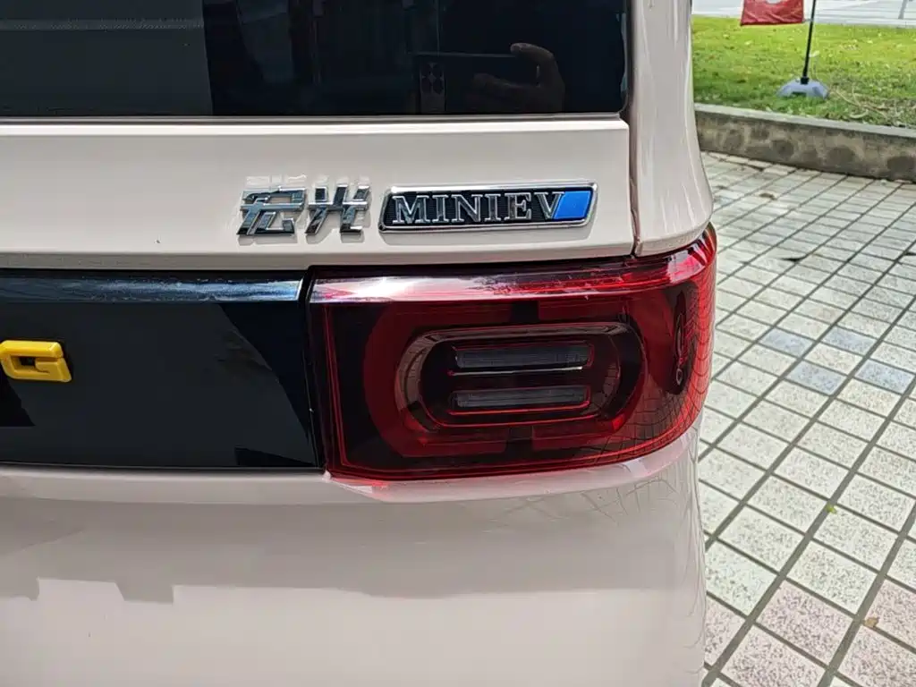Фото 8 - Wuling Motors Hongguang MINIEV