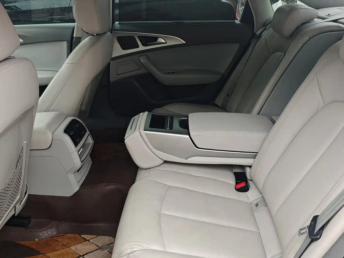 Audi A6L 2012 TFSI Standard фото 8