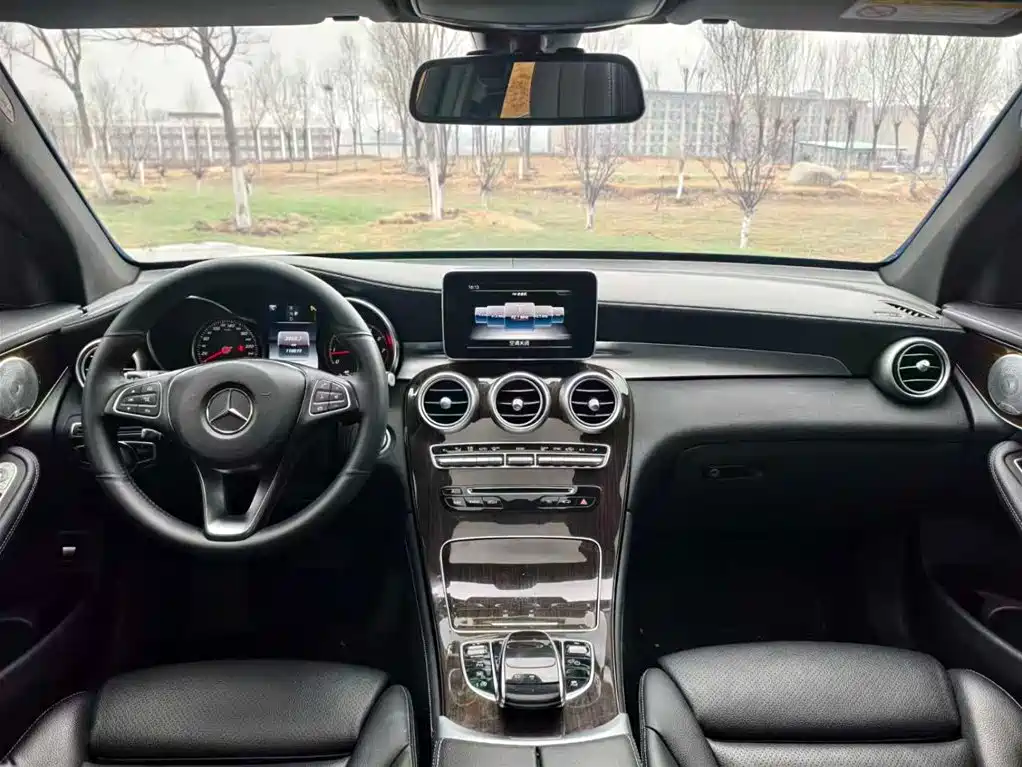 Mercedes-Benz GLC 2019 GLC 260 4MATIC Dynamic фото 4