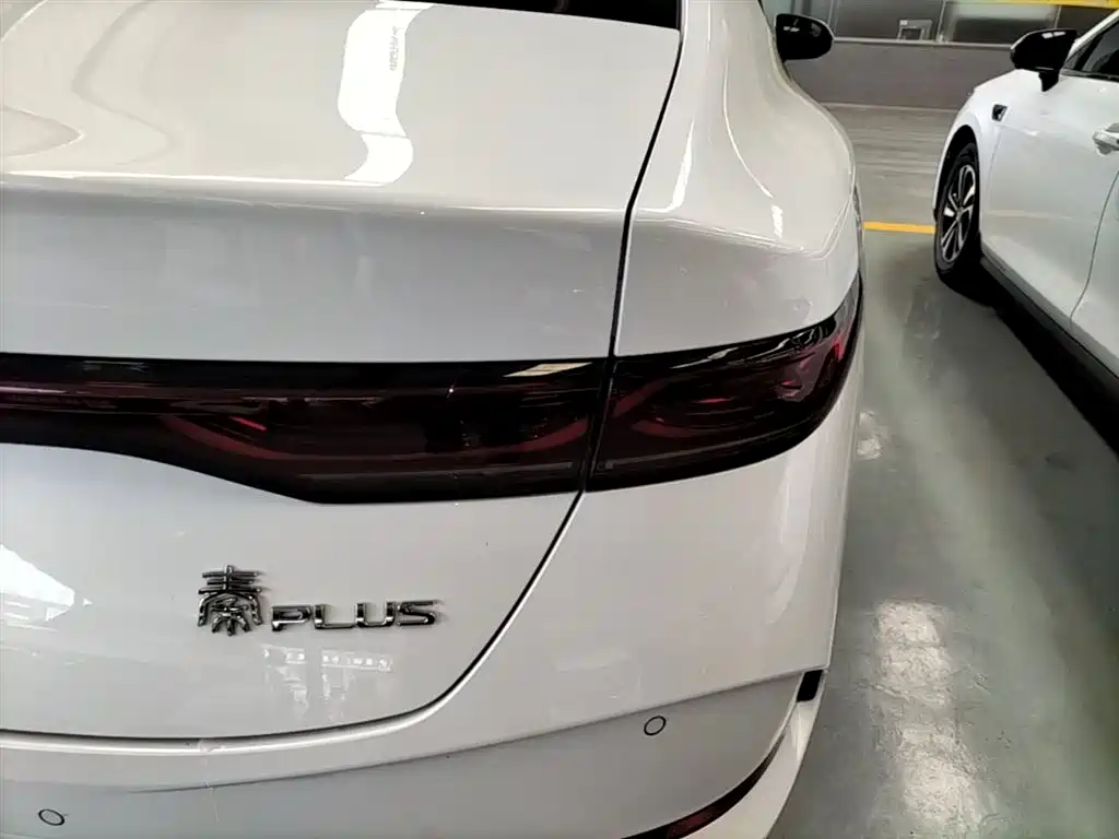 BYD Qin PLUS 2025 DM-i Smart Drive 55KM Leader фото 8