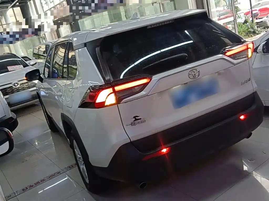 Toyota RAV4 Rongfang 2024 2.0L CVT FWD Urban Edition фото 5