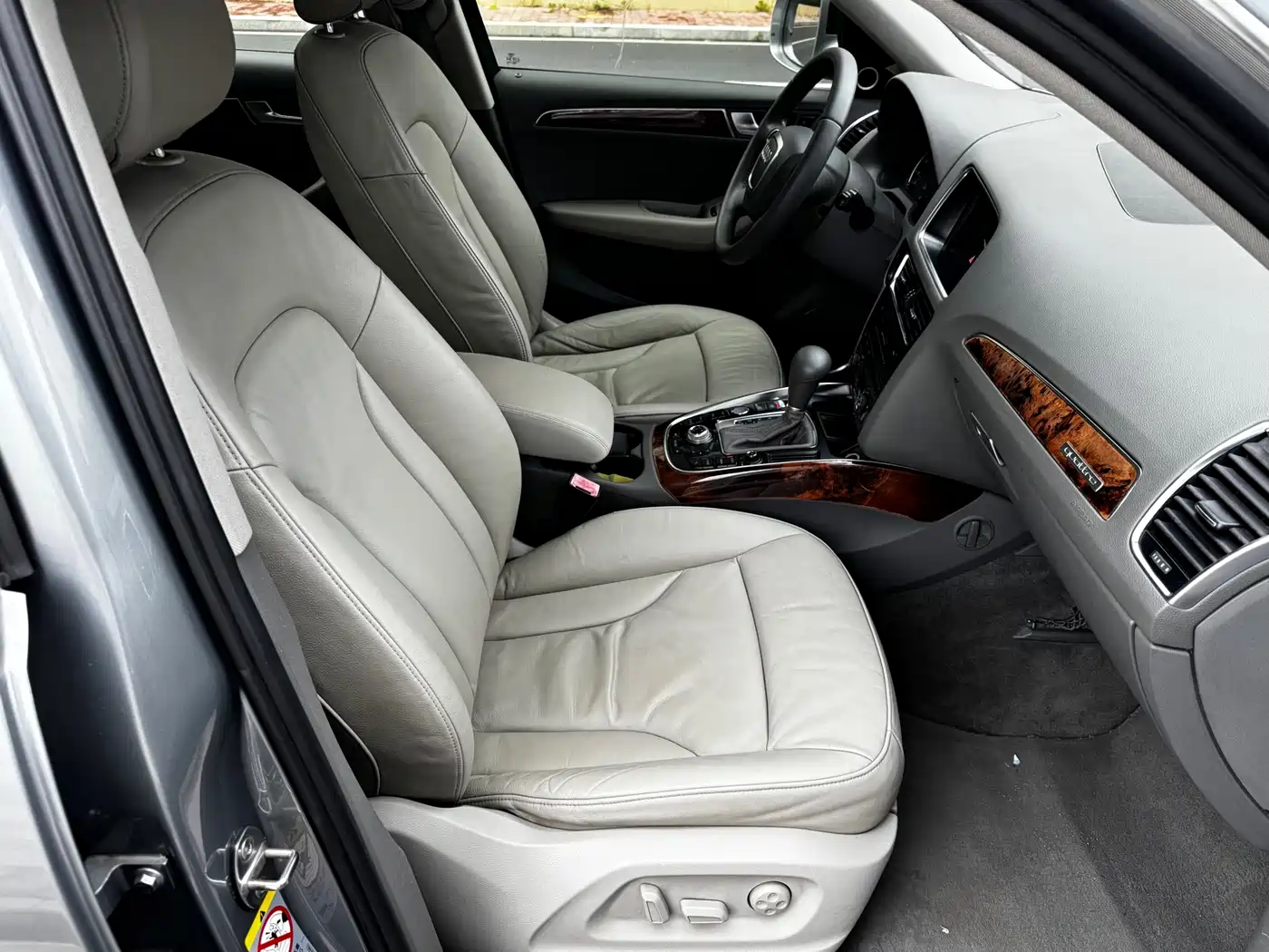 Audi Q5 2010 2.0TFSI Comfort фото 15