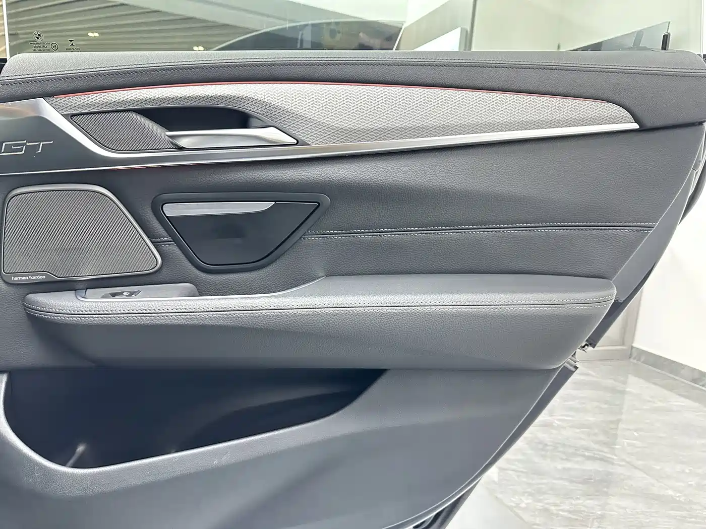 BMW 6 Series GT 2018 630i Luxury Design Package фото 26