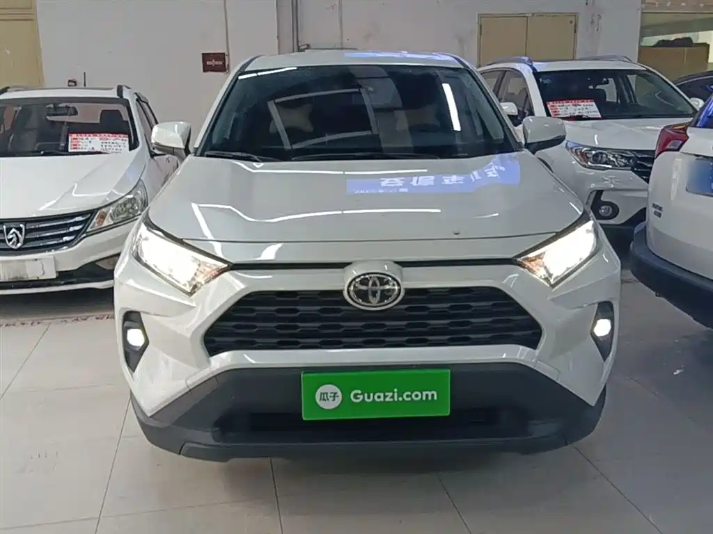 Toyota RAV4 Rongfang 2024 2.0L CVT FWD Urban Edition фото 3