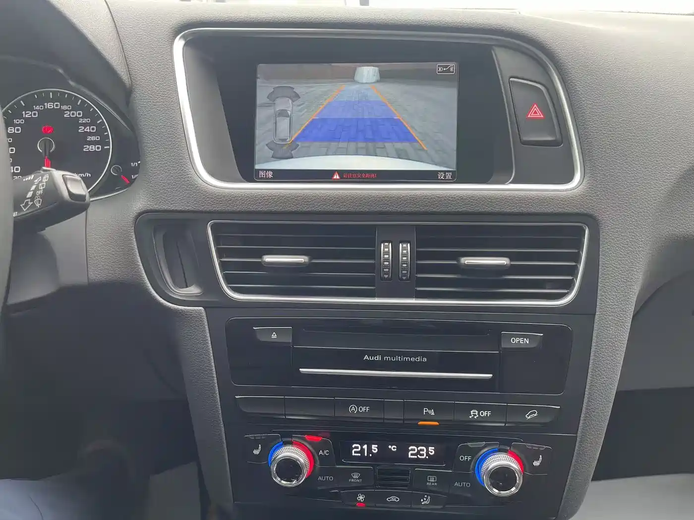 Audi Q5 2016 40 TFSI Comfort Model фото 30