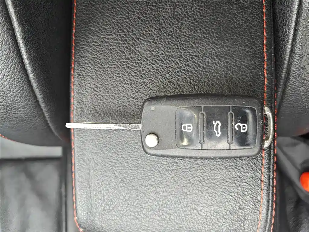 Volkswagen Lavida 2013 Facelift Classic 1.6L Automatic Trend фото 18