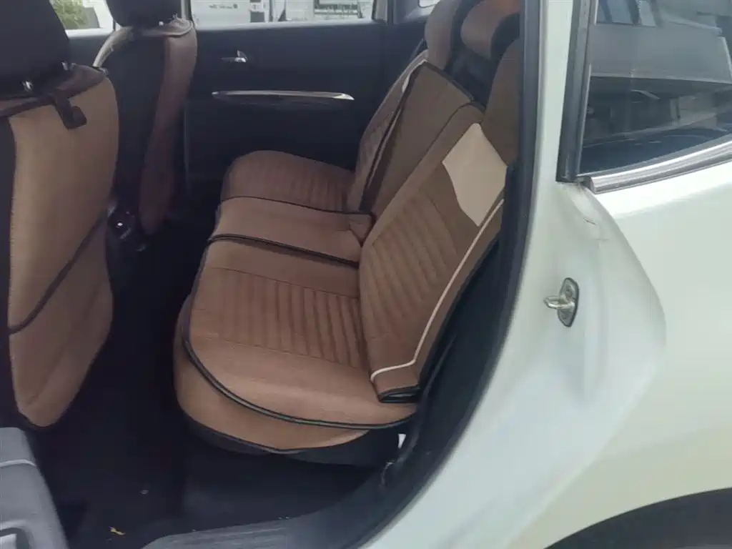 Peugeot 3008 2015 1.6THP Automatic Classic Edition фото 17