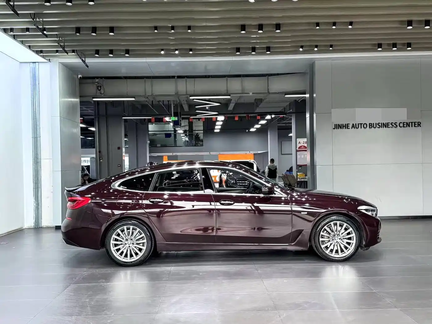 BMW 6 Series GT 2018 630i M Sport Package фото 11
