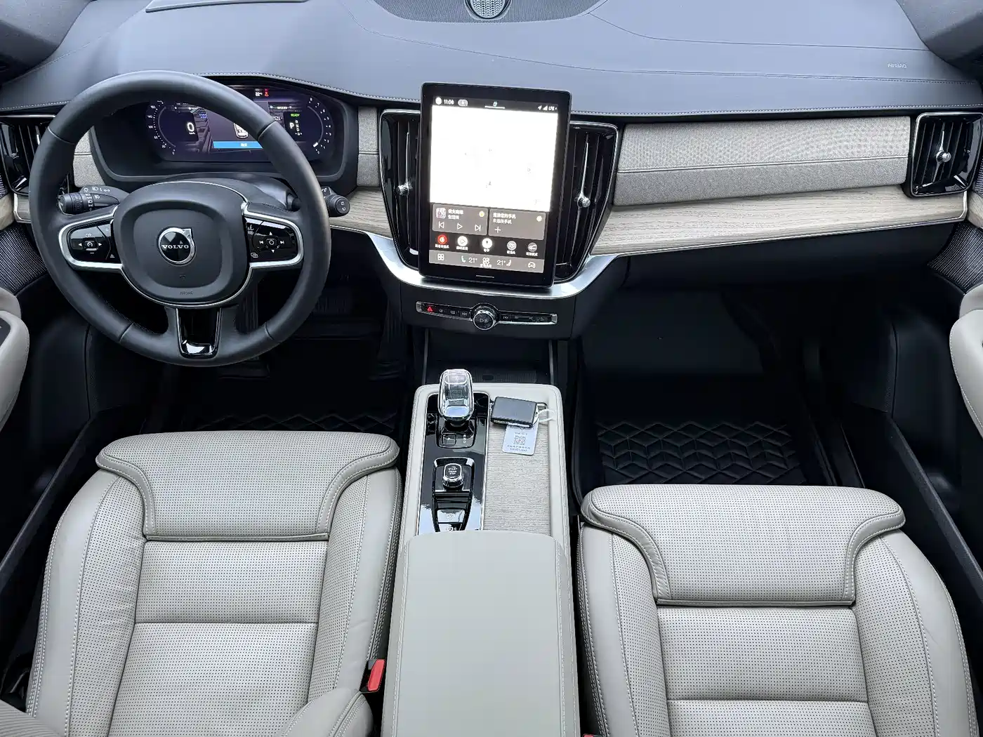 Volvo XC90 Plug-in Hybrid 2025 2025 Facelift T8 Smart Premium Luxury 7-seater