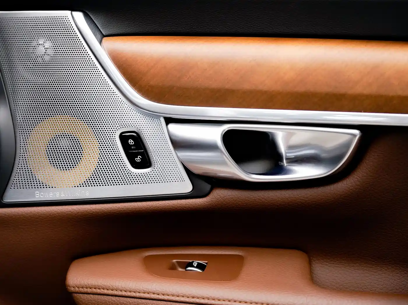 VOLVO S90 PLUG IN HYBRID