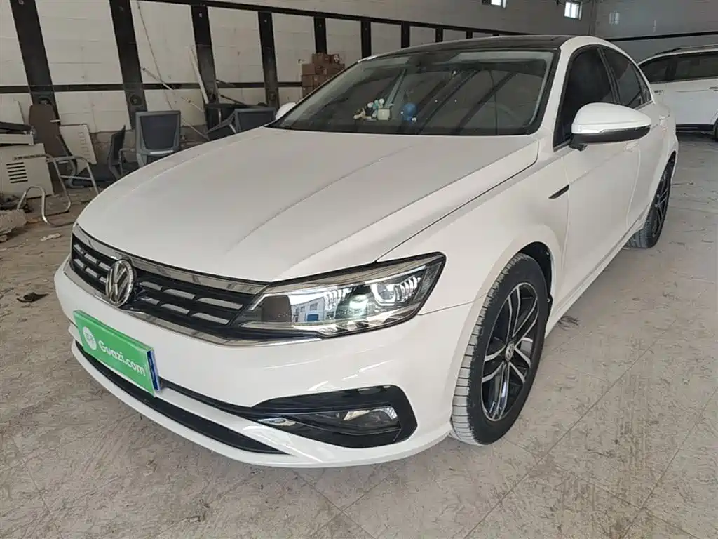 VOLKSWAGEN LINGDU