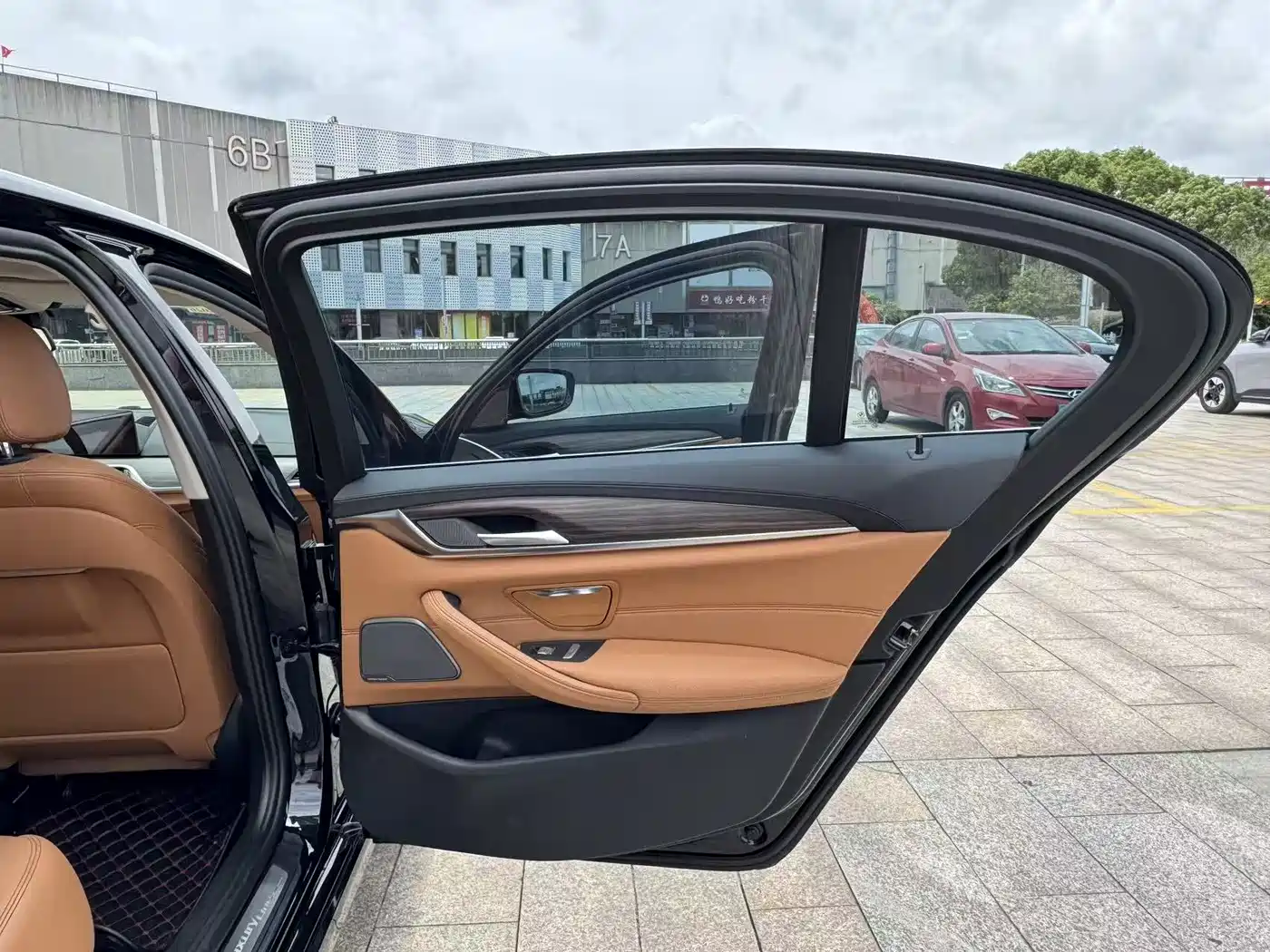 BMW 5 Series 2019 530Li Leading Luxury Package фото 22