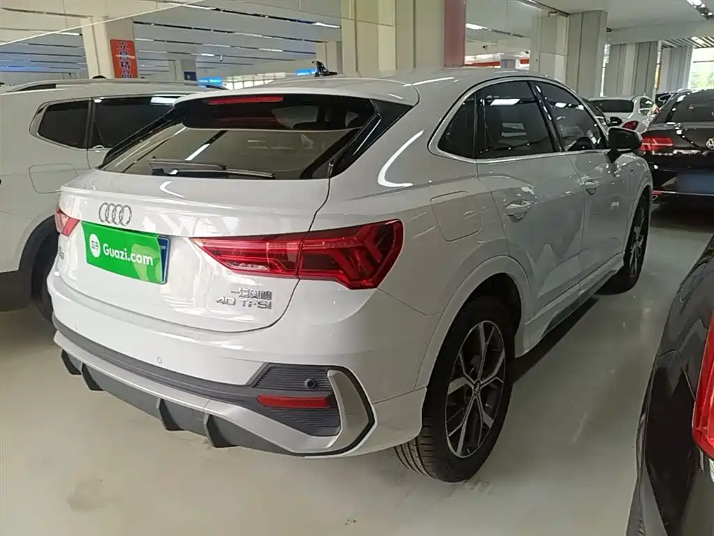 AUDI Q3 SPORTBACK