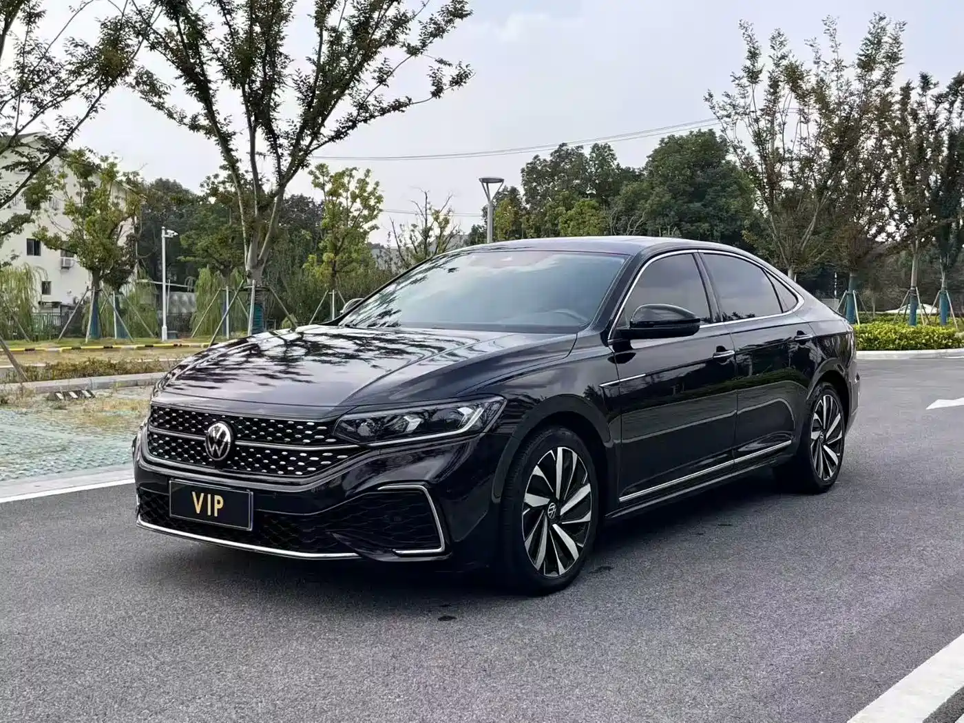 Volkswagen Passat 2022 330TSI Luxury Edition