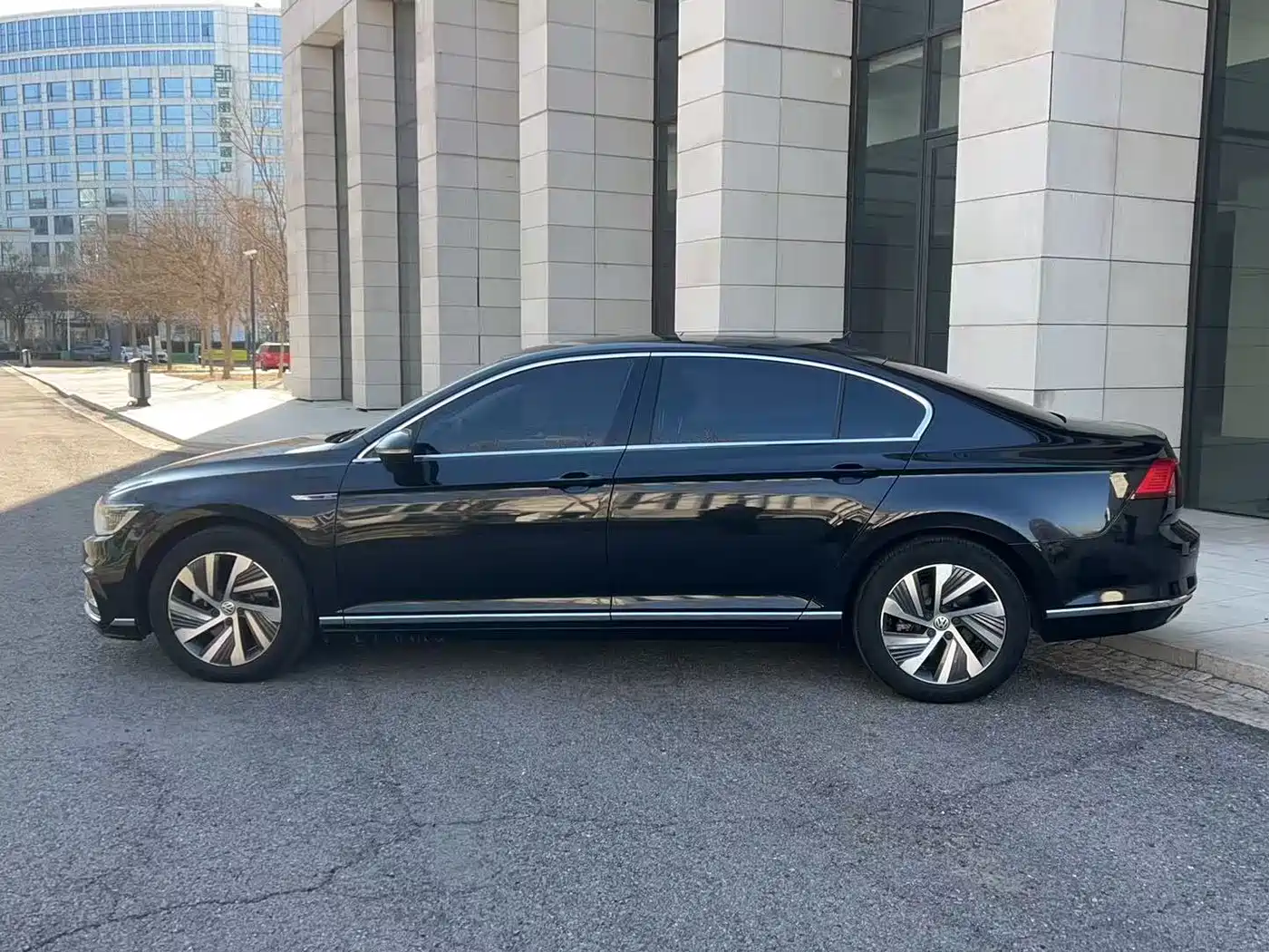 VOLKSWAGEN MAGOTAN GTE PLUG IN HYBRID