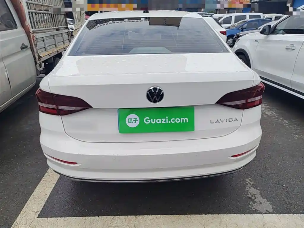 Volkswagen Lavida 2022 1.5L Auto Comfort Edition фото 6