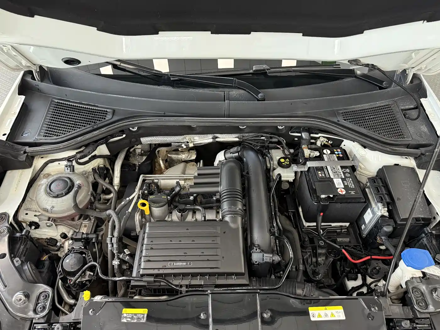 Volkswagen T-ROC 2021 Facelift 280TSI DSG 4WD Luxury Smart Connect Edition фото 20