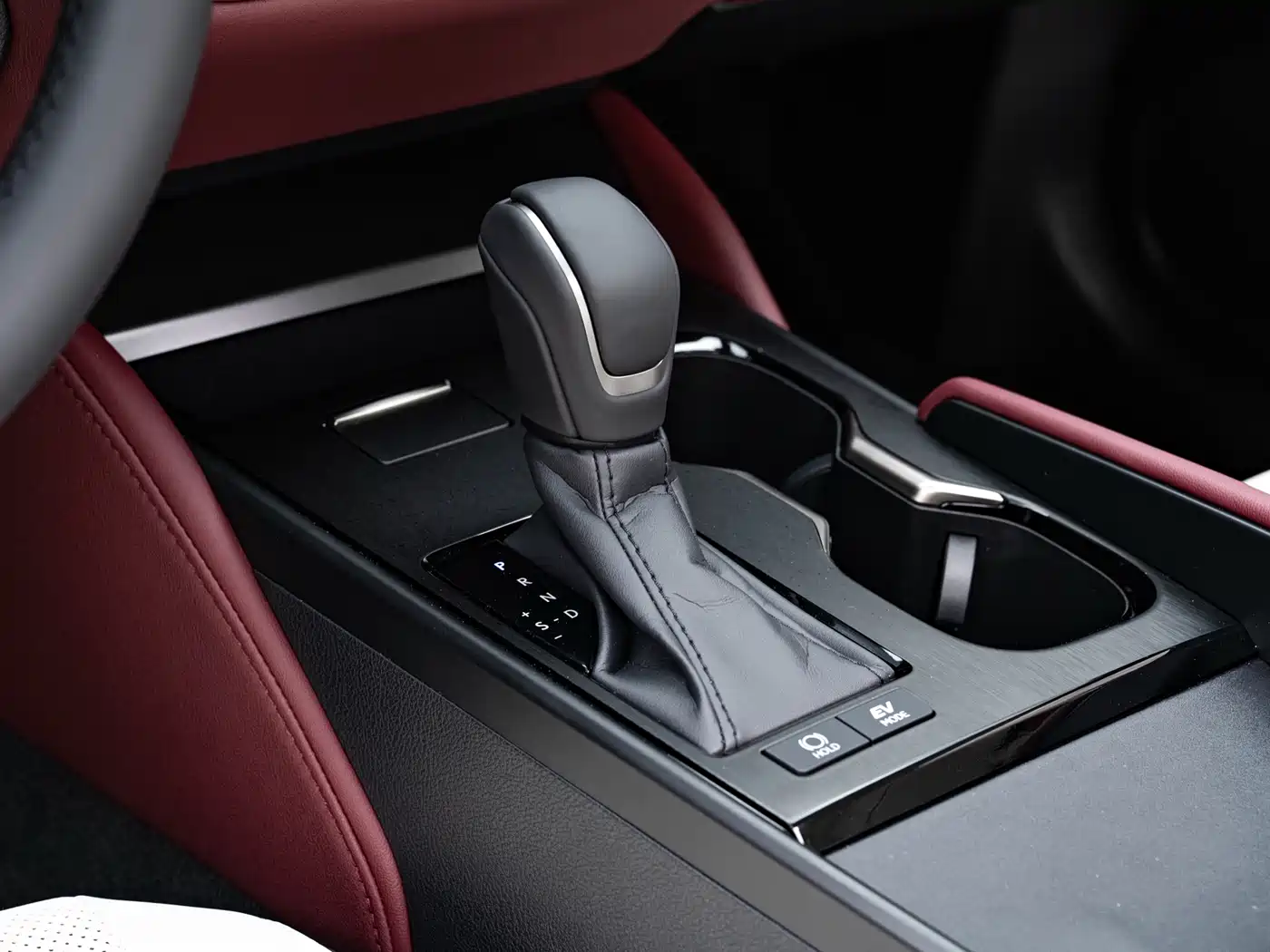 Lexus ES 2025 300h Ultimate Edition фото 15