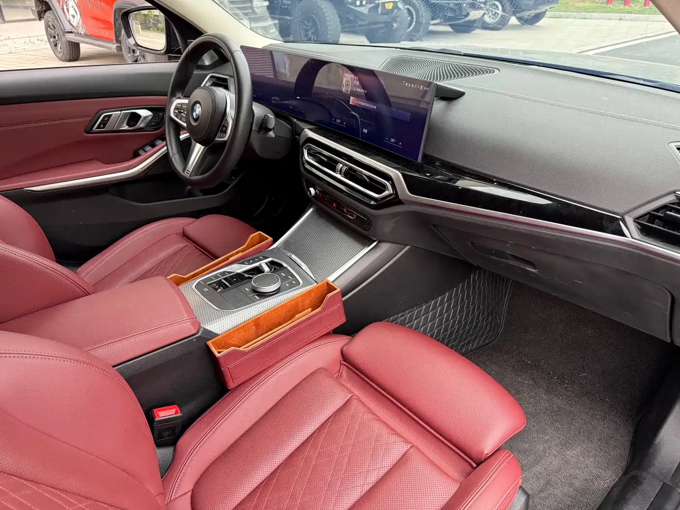 BMW 3 Series 2023 325Li M Sport Black Night Package фото 16