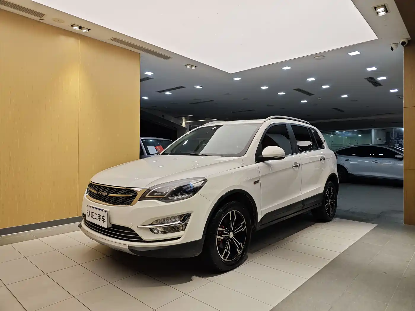 Zotye Damai X5 2016 2017 Upgrade 1.5T CVT Magistrate
