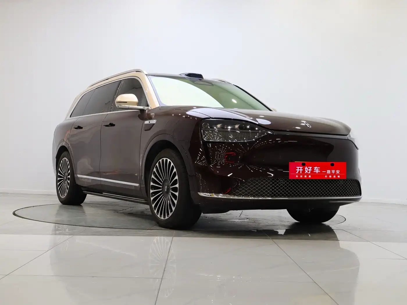 AITO Wenjie AITO M9 2025 Pure Electric Ultra 100kWh 6-Seater фото 6