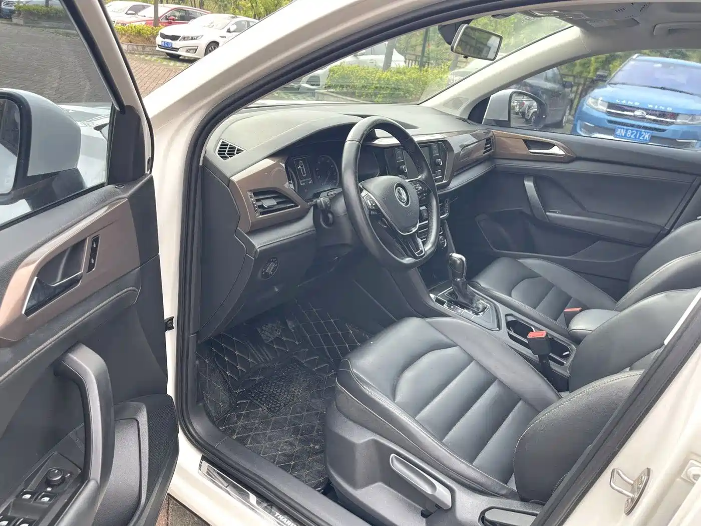 Volkswagen Tharu 2020 280TSI 2WD Luxury Edition China VI фото 6
