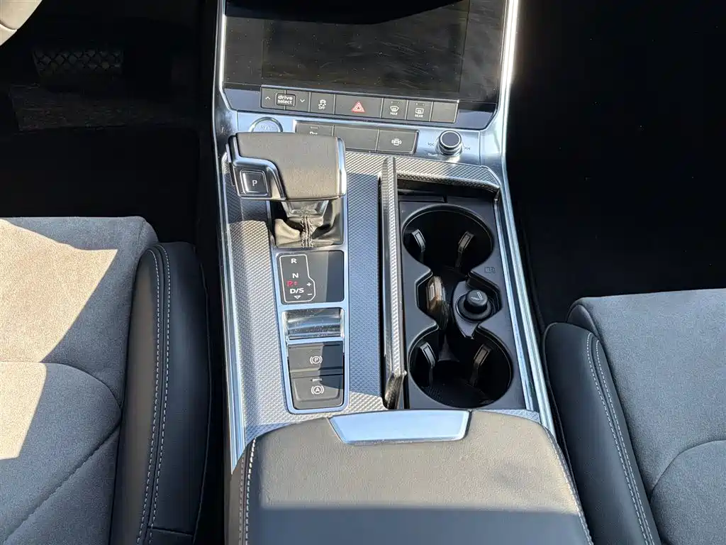 Audi A6L 2019 45 TFSI quattro Premium Dynamic фото 16