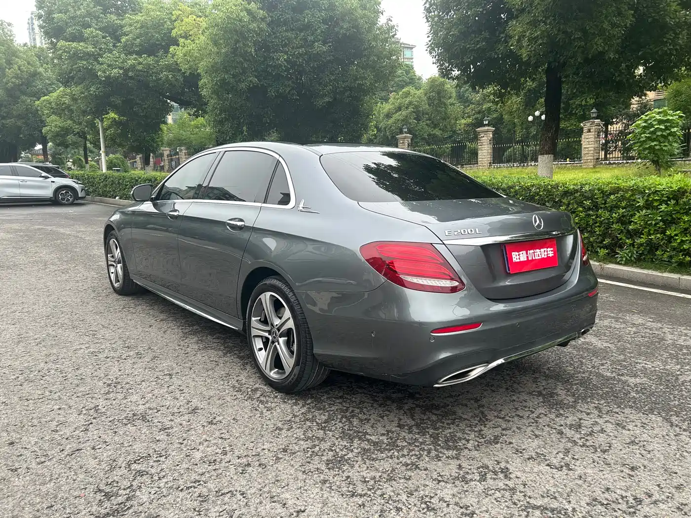 Mercedes-Benz E-Class 2016 E 200 L Sport Type фото 5