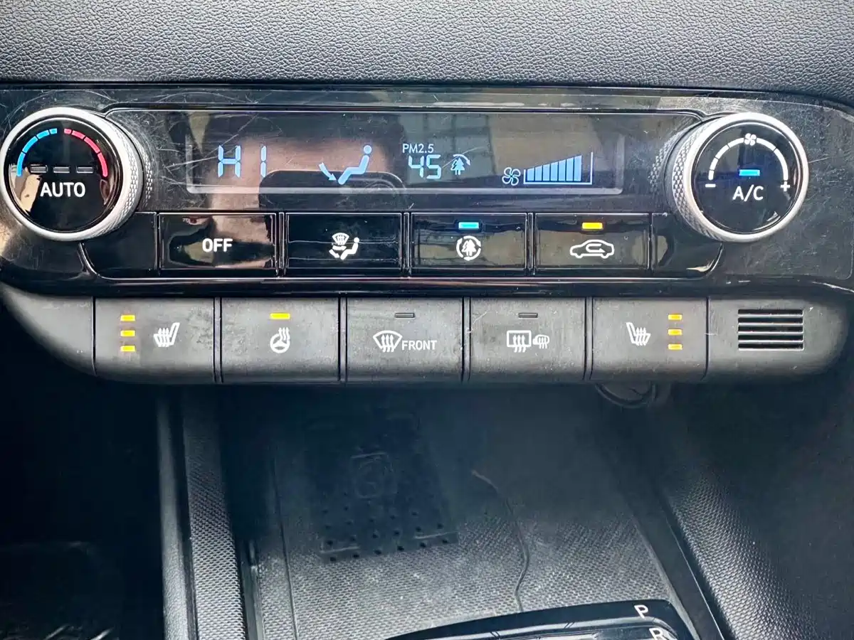 Hyundai Elantra 2023 1.5L CVT TOP Flagship Edition фото 19