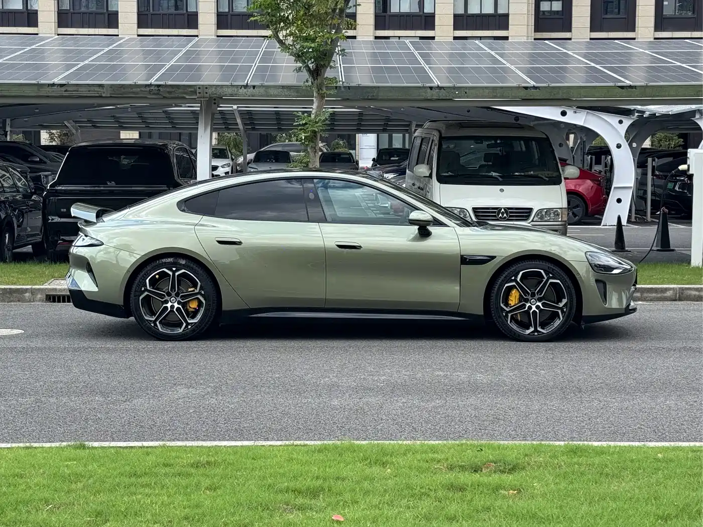 XIAOMI CAR XIAOMI SU7