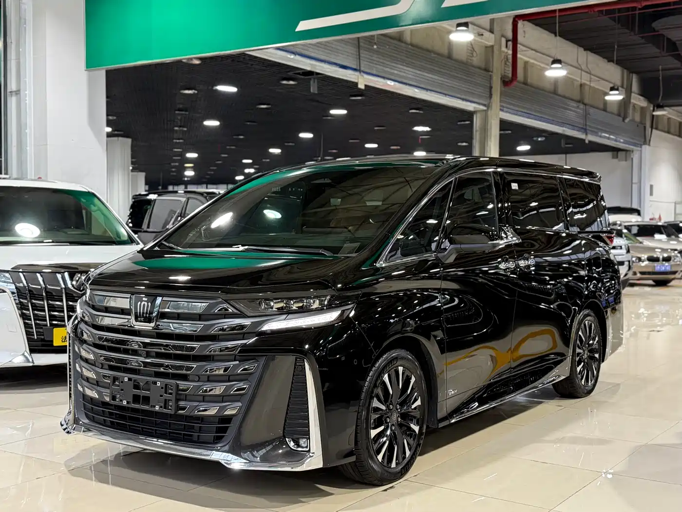 Toyota Vellfire 2024 Crown Hybrid 2.5L Executive Premium Edition