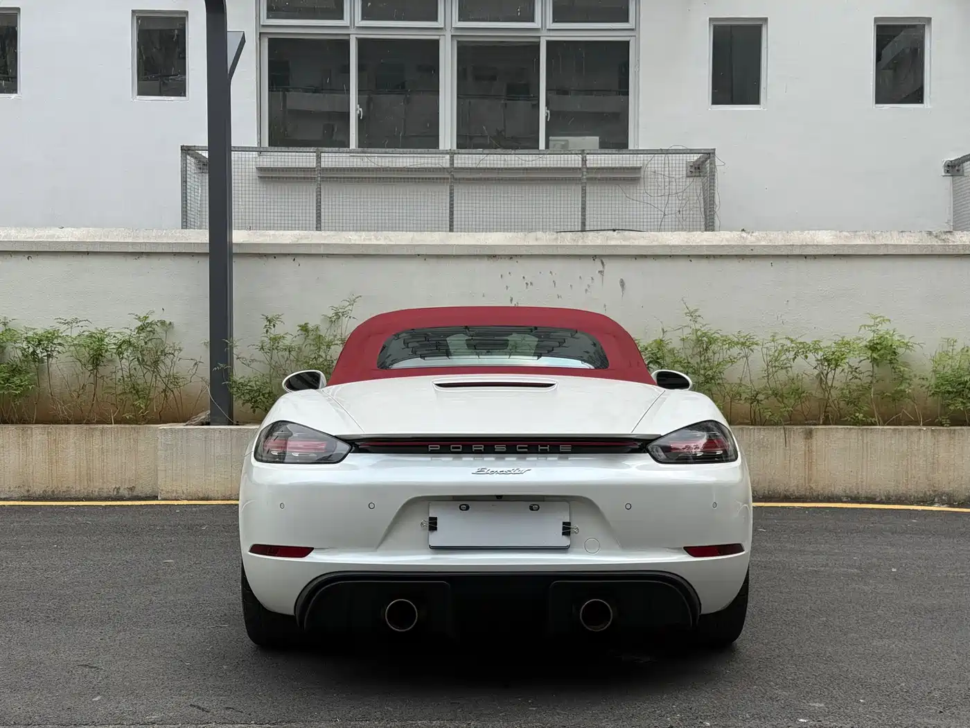 PORSCHE 718