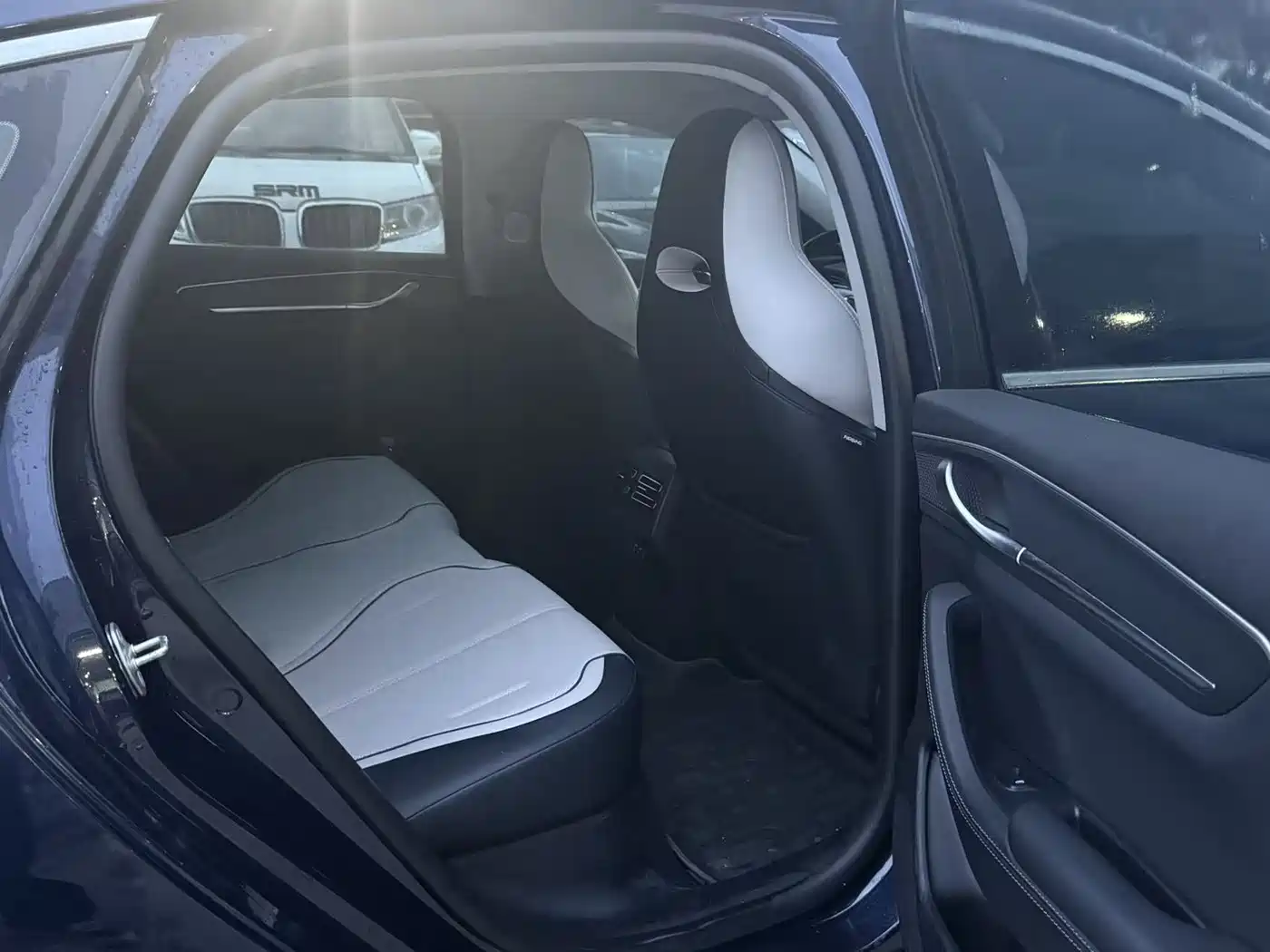 BYD Destroyer 05 2024 Glory Edition DM-i 55KM Luxury фото 8